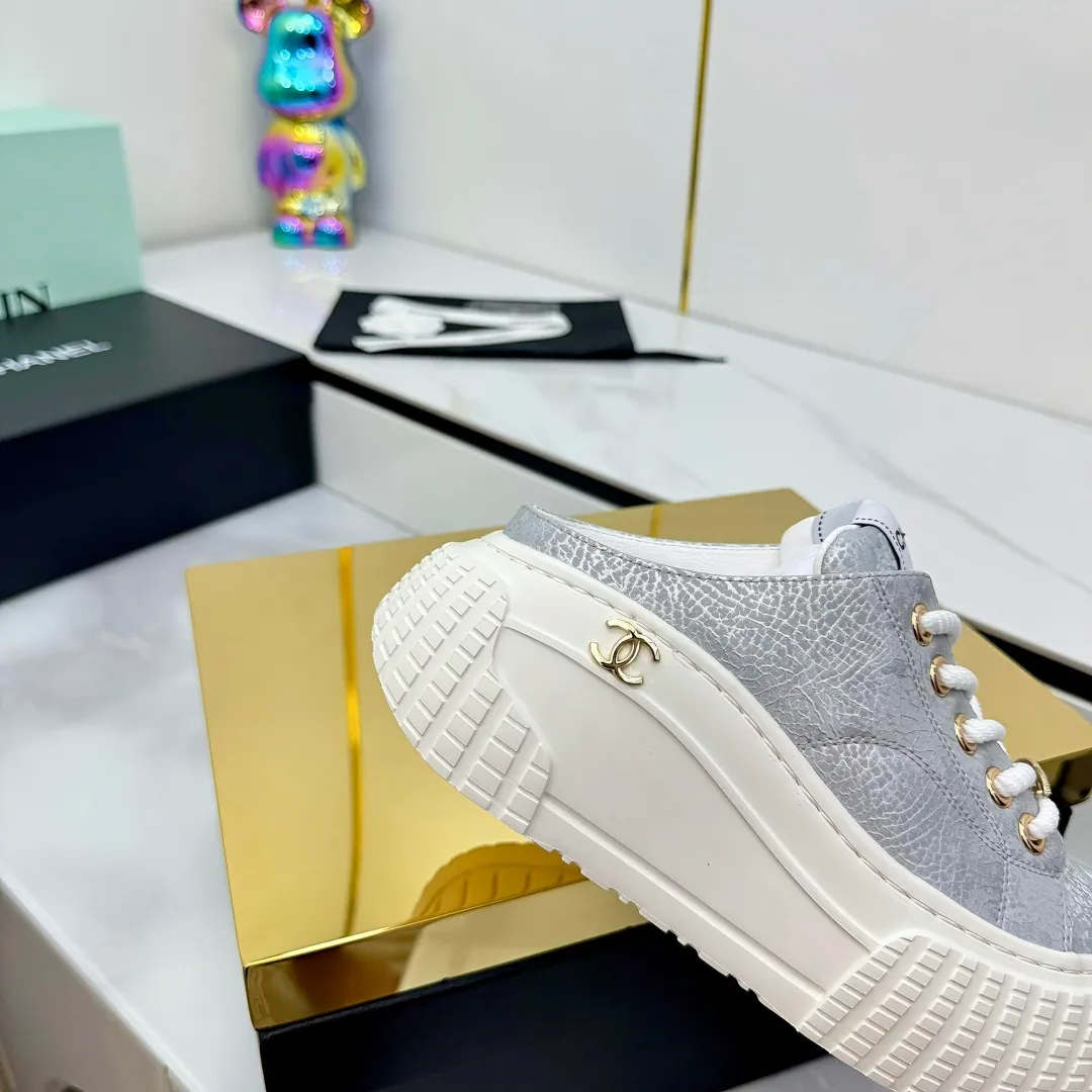 👟👟Ex-factory price 620👟👟 Chanel bread shoes ~ original calfskin panda shoes Chanel 25C latest hot style panda black and white sports shoes casual sneakers Xiaoxiang hot item classic black and white panda color coco girls must pay Fabric: original custom mixed sheepskin lining: original imported breathable mesh lining outsole: Original molded rubber + TPU combination Size: Women's 35-41 👉 👉 👉